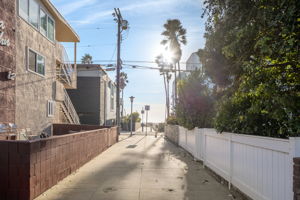 30 24th Street-26