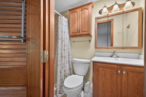 Guest Bathroom 2 of 2