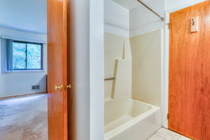  30 Chestnut Ct, High Bridge, NJ 08829, US Photo 15
