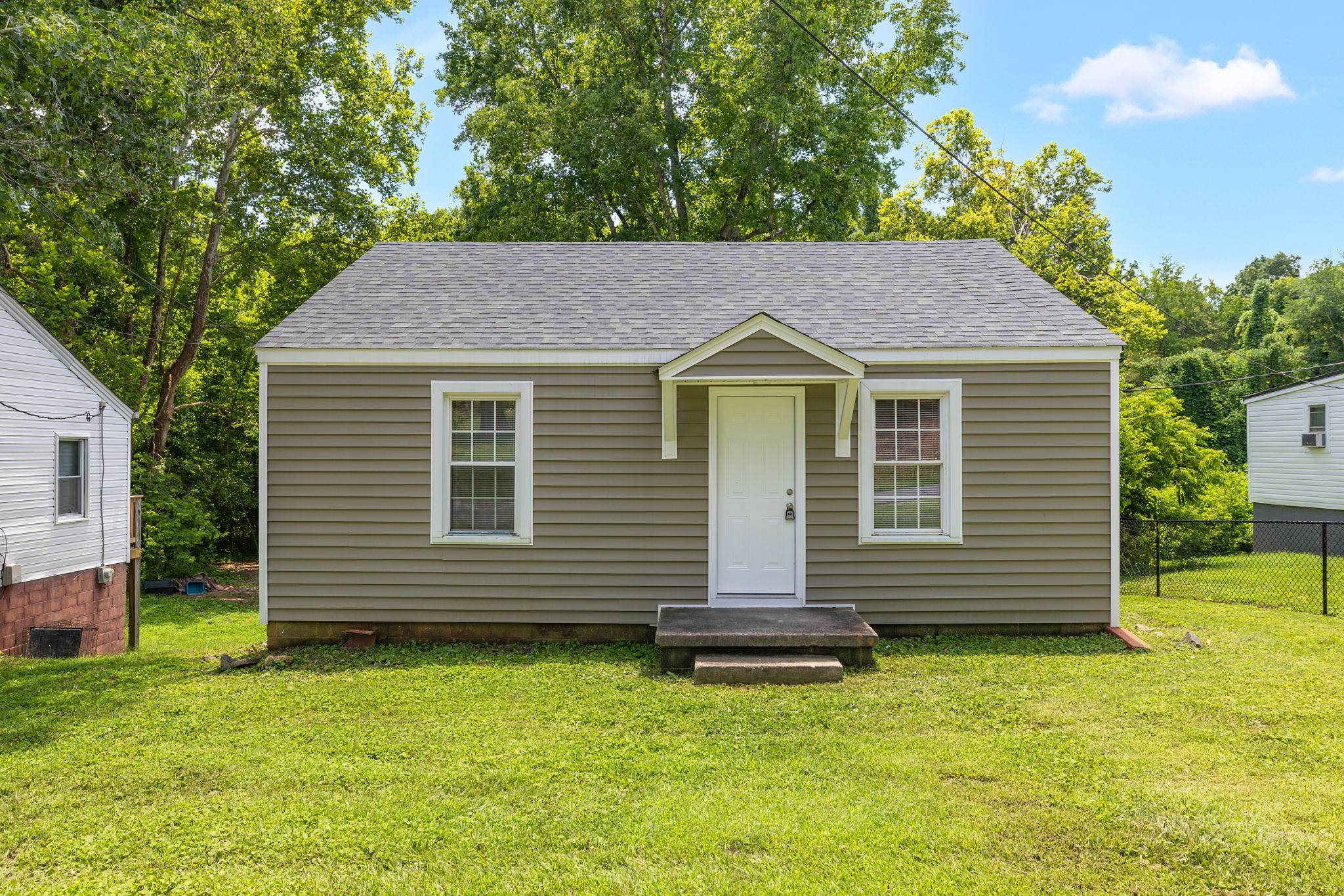 30 Circle Dr-1