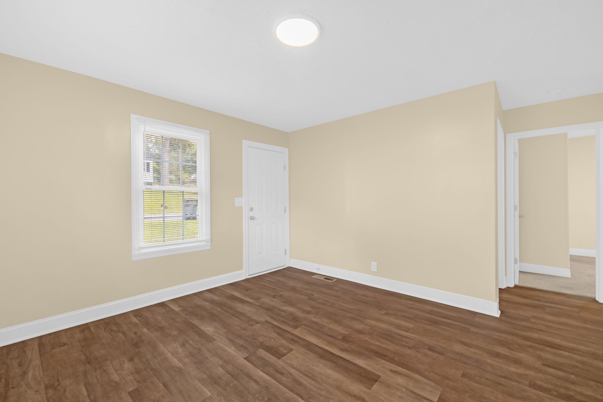30 Circle Dr-7