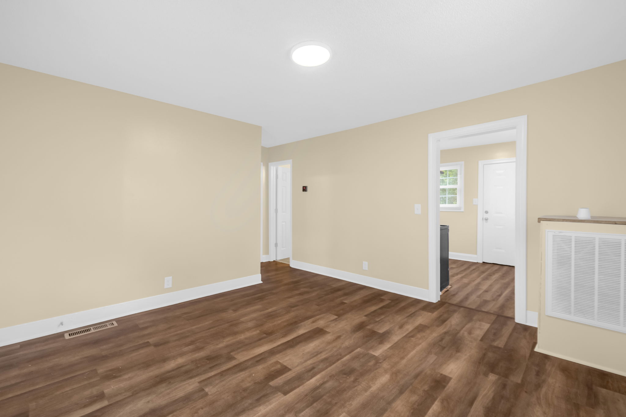 30 Circle Dr-8