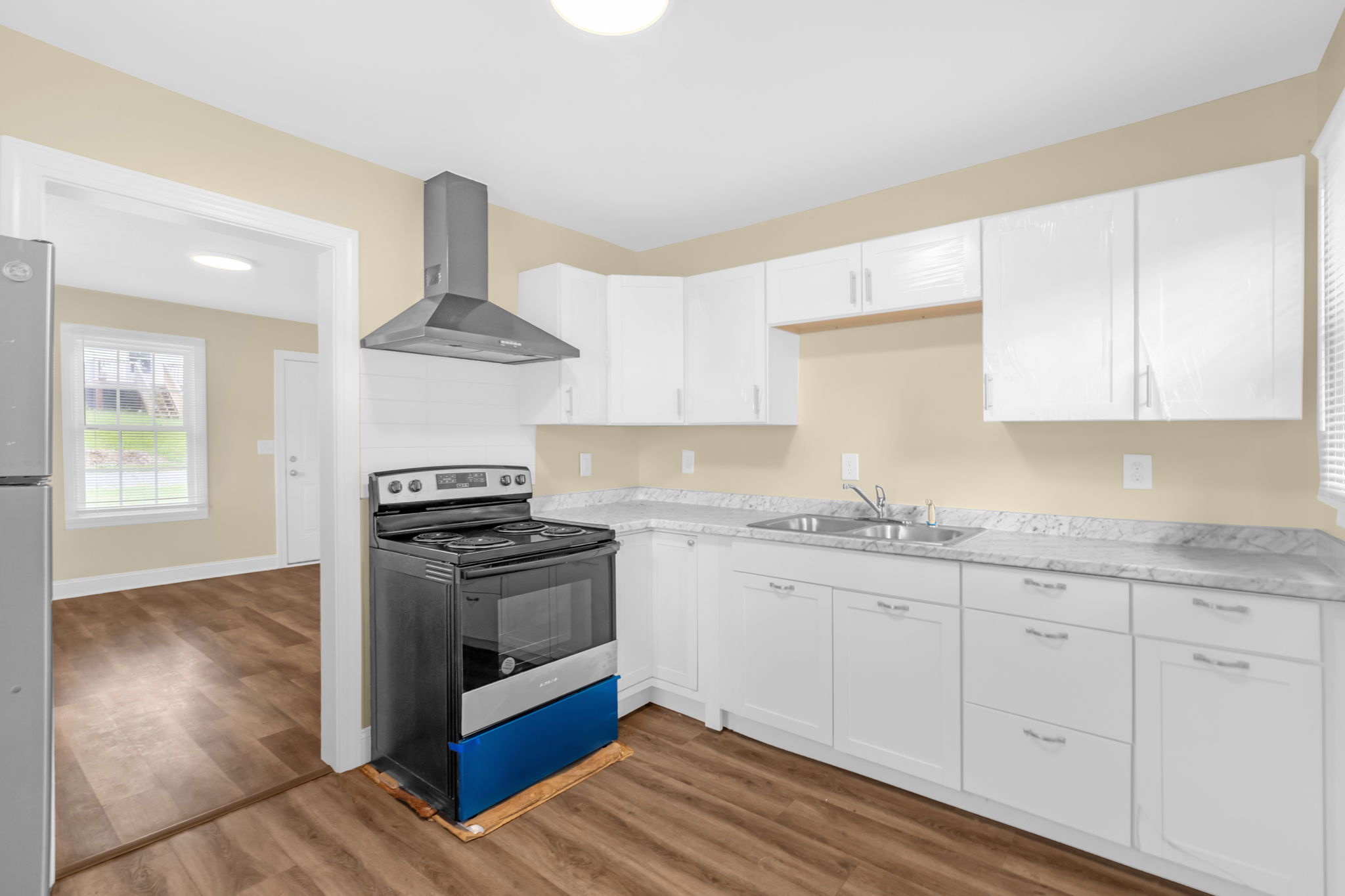 30 Circle Dr-11