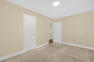 30 Circle Dr-17