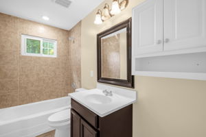 30 Circle Dr-18