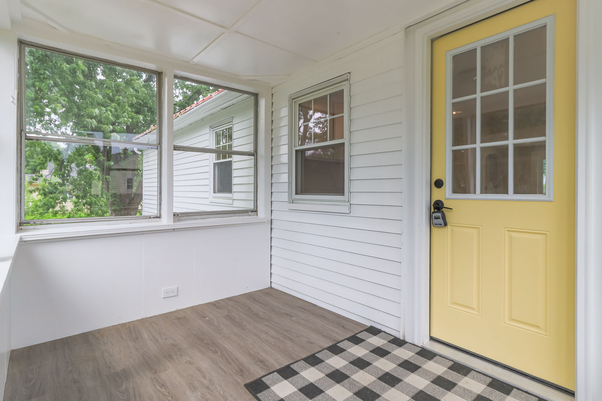 ThreeSeasonPorch-4