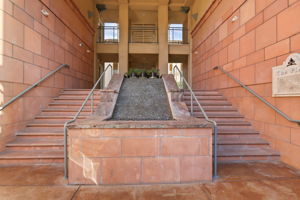 004_F8_30 E Julian St 203