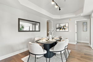 016_F8_30 E Julian St 203