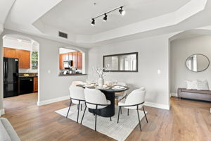 019_F8_30 E Julian St 203