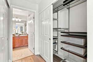 027_F8_30 E Julian St 203