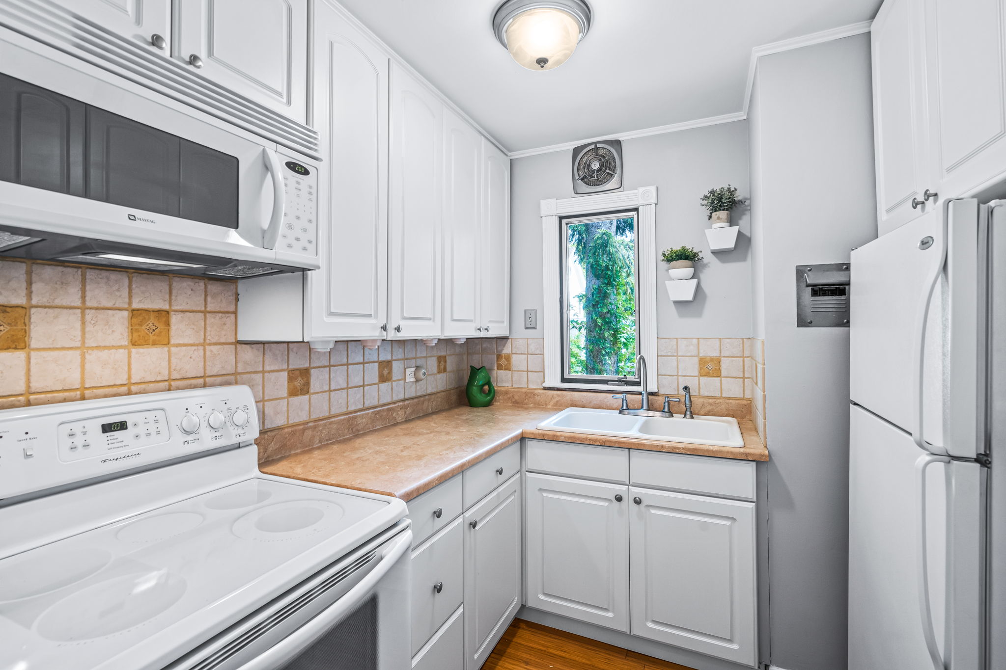  30 E Main St, Georgetown, MA 01833, US Photo 19
