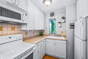  30 E Main St, Georgetown, MA 01833, US Photo 18
