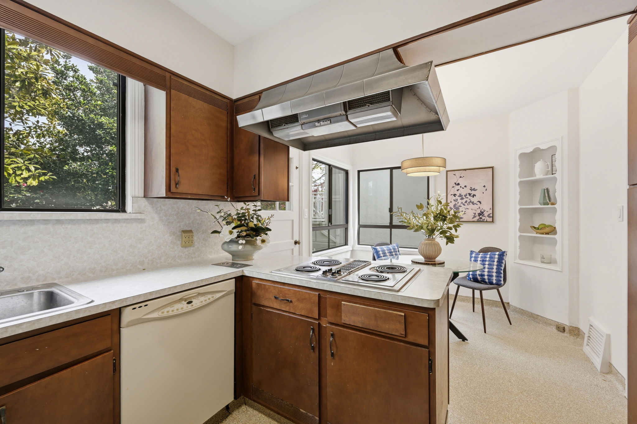 014_F8_30 Elmhurst Dr