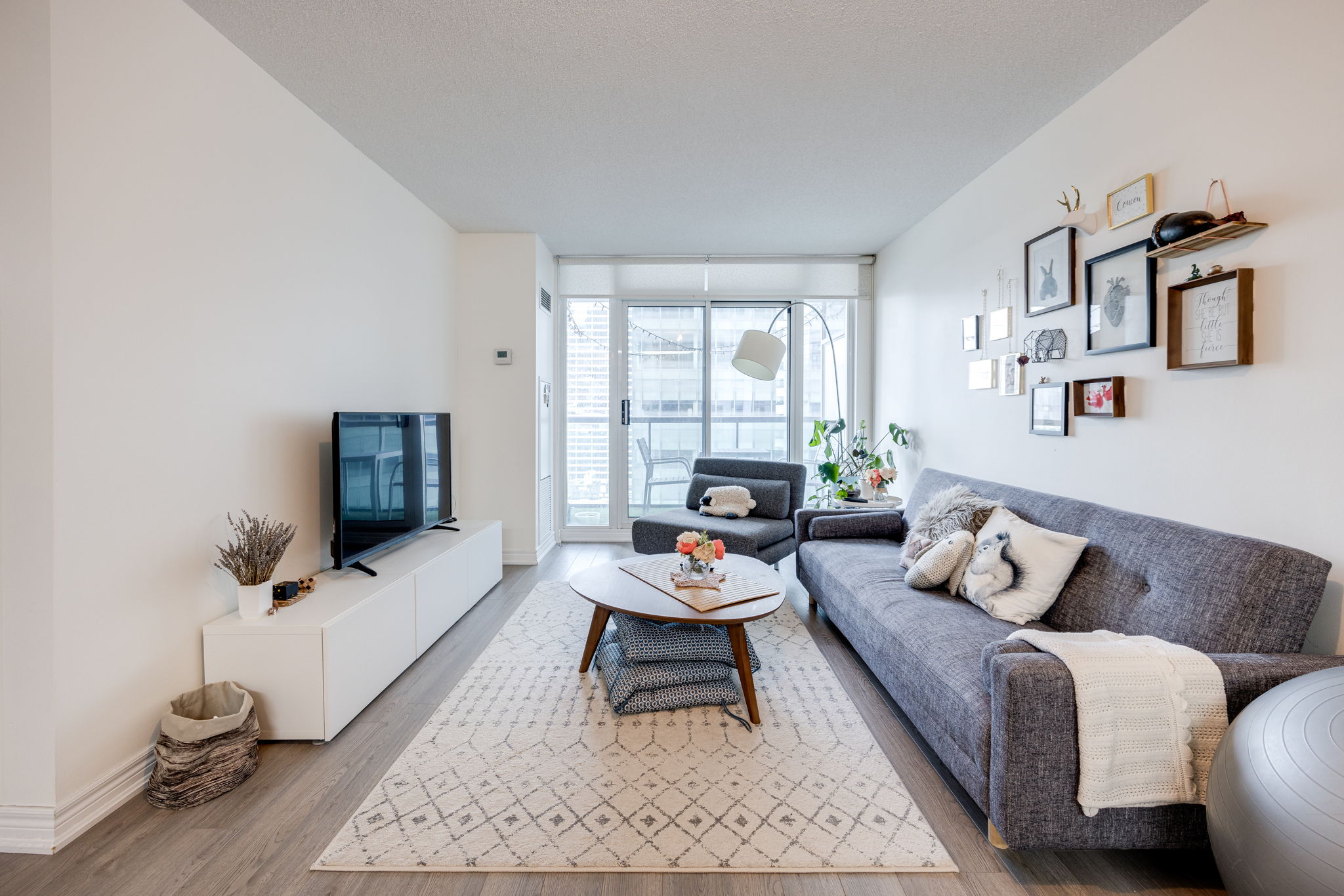Toronto property showcase — delivered property photograph 3