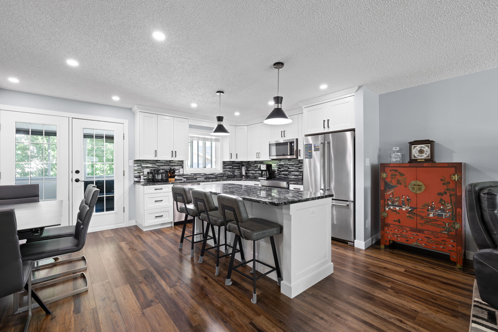 13. 30 Greensboro Dr. - Photos (185) - Kitchen