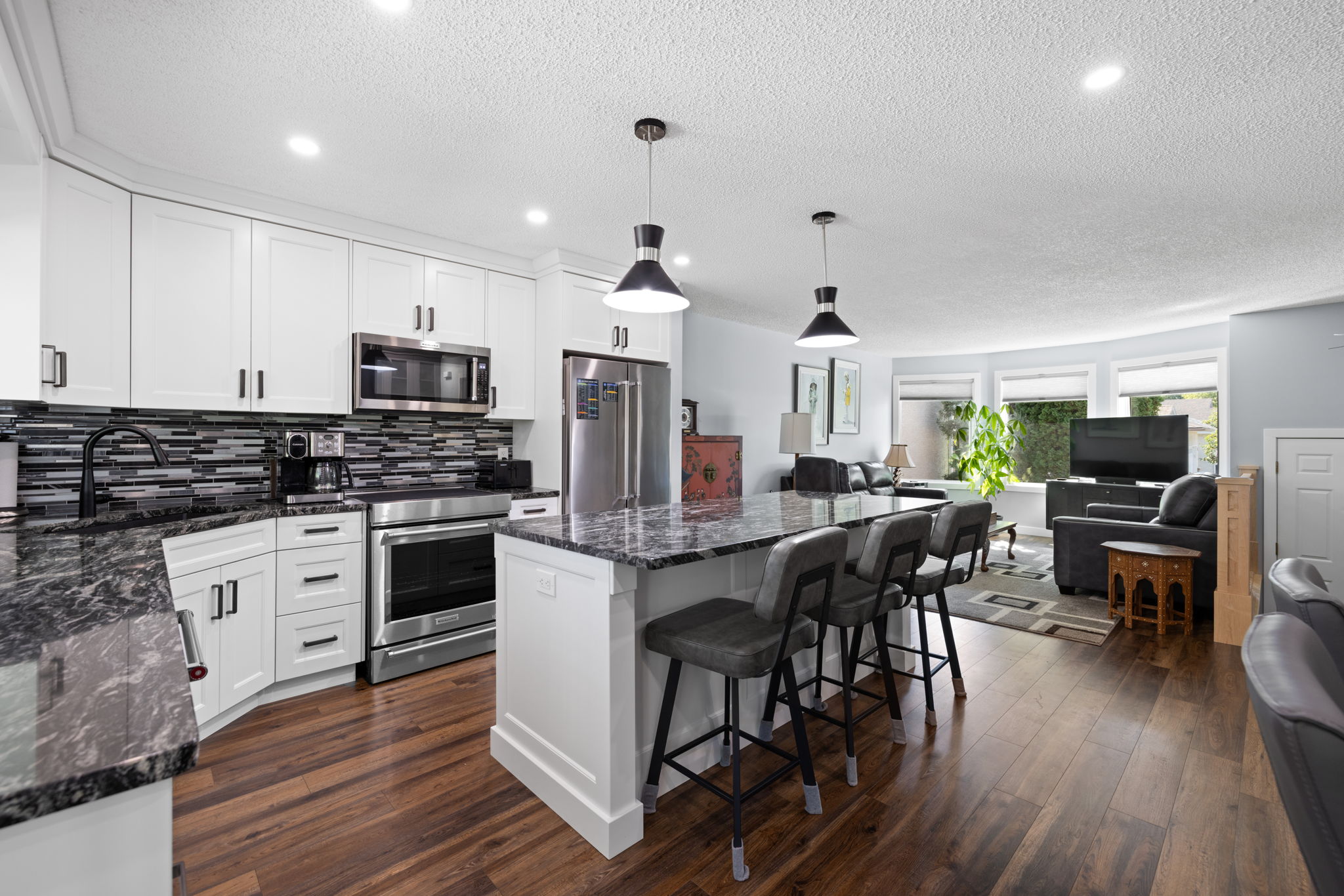 12. 30 Greensboro Dr. - Photos (185) - Kitchen