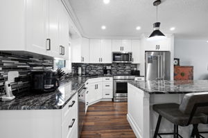 11. 30 Greensboro Dr. - Photos (185) - Kitchen