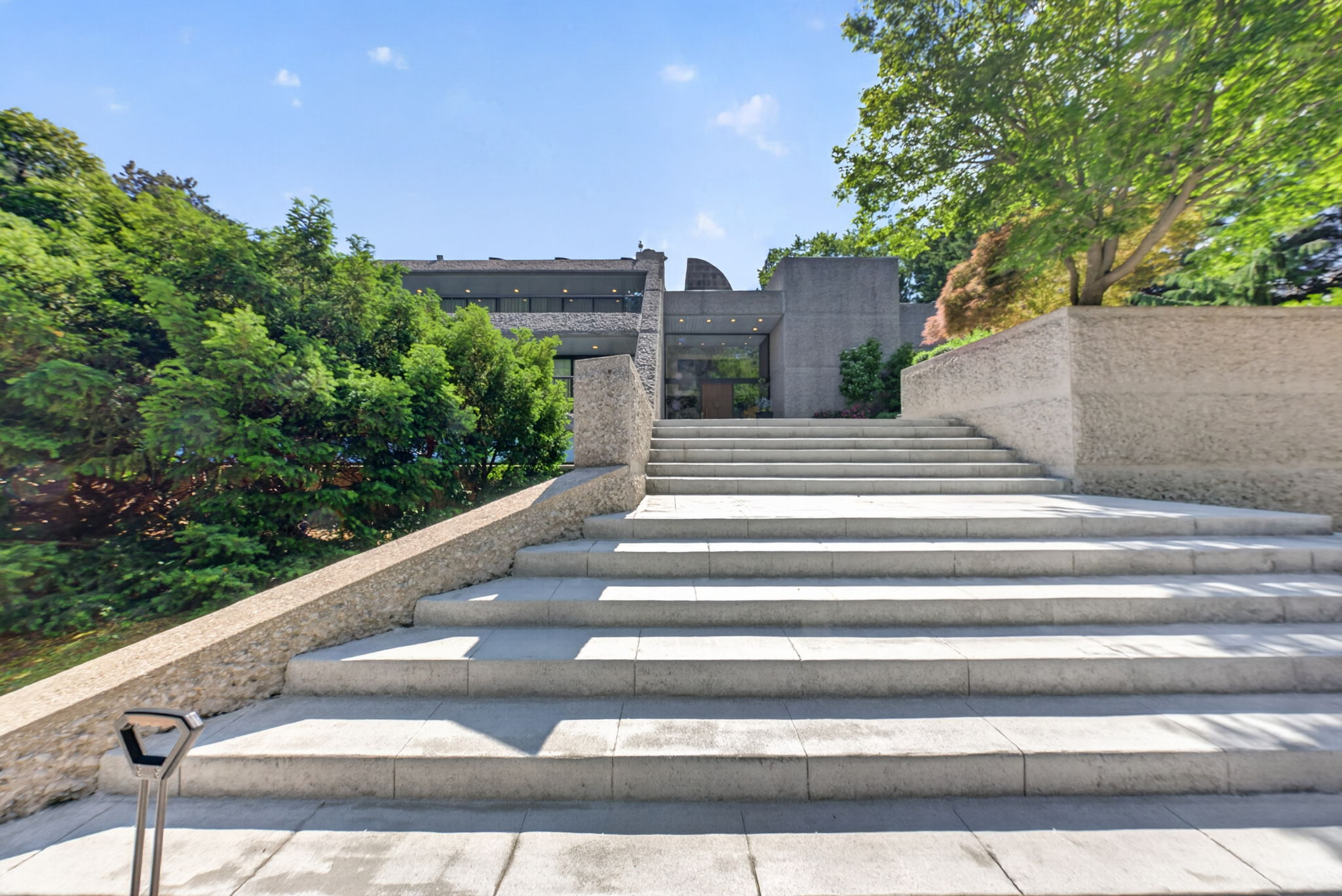 30 High Point Rd Toronto, ON M3C 2R3