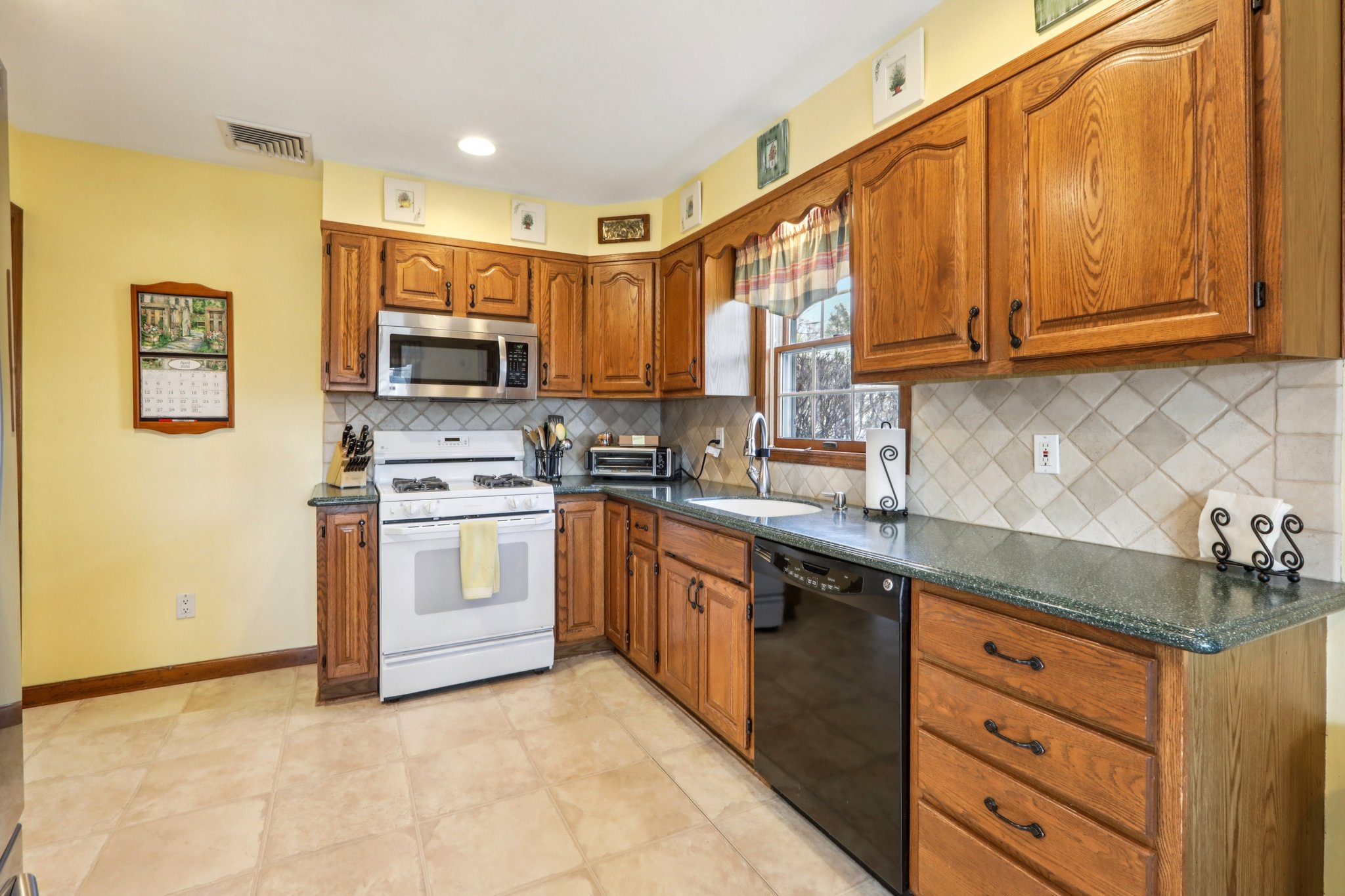 Lincoln Pl-S1404-016.jpg