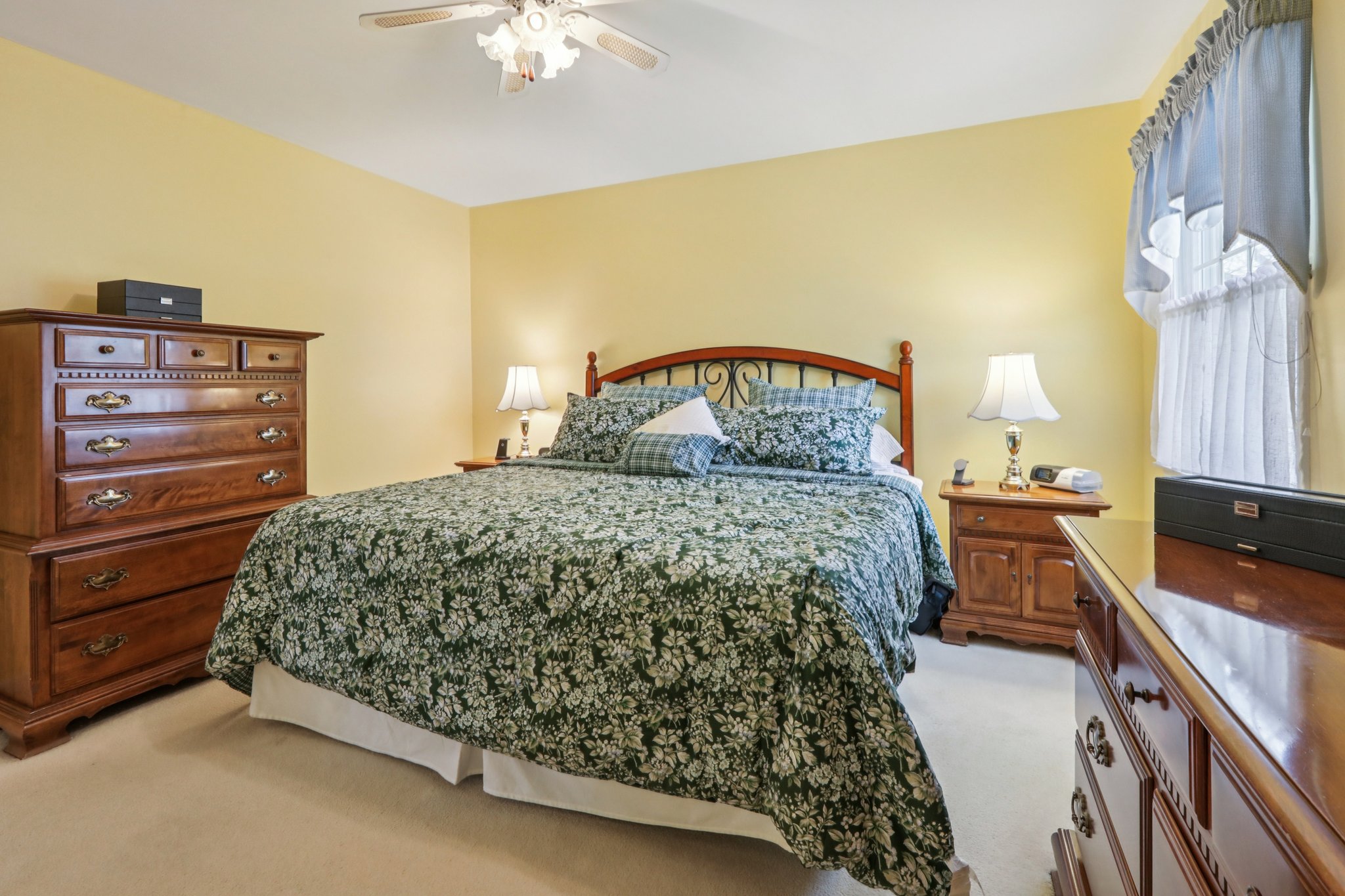 Lincoln Pl-S1404-035.jpg