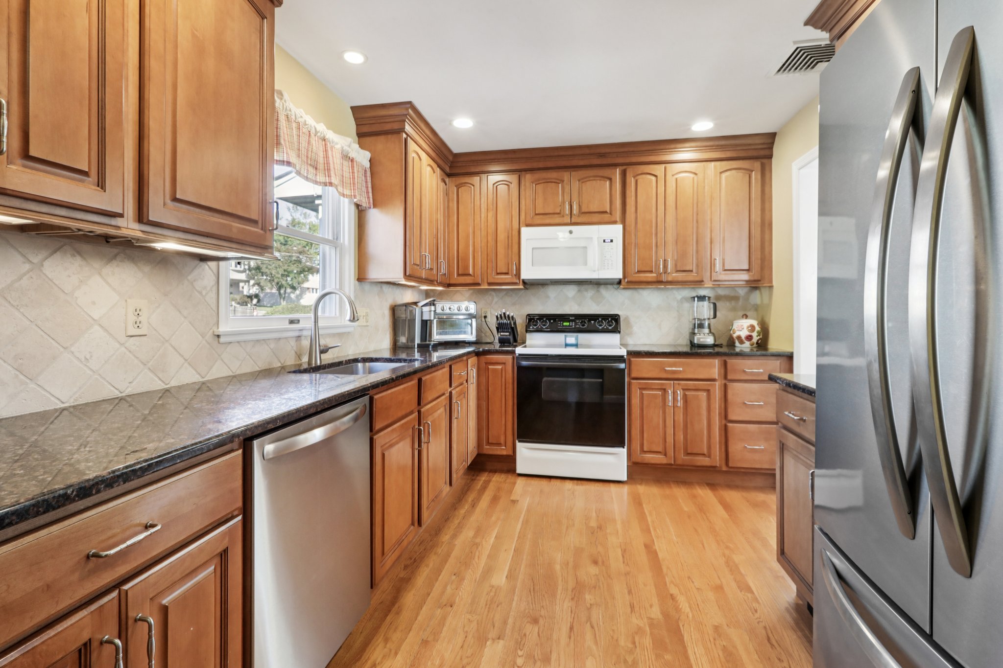 Madison Ave-S1110-018.jpg