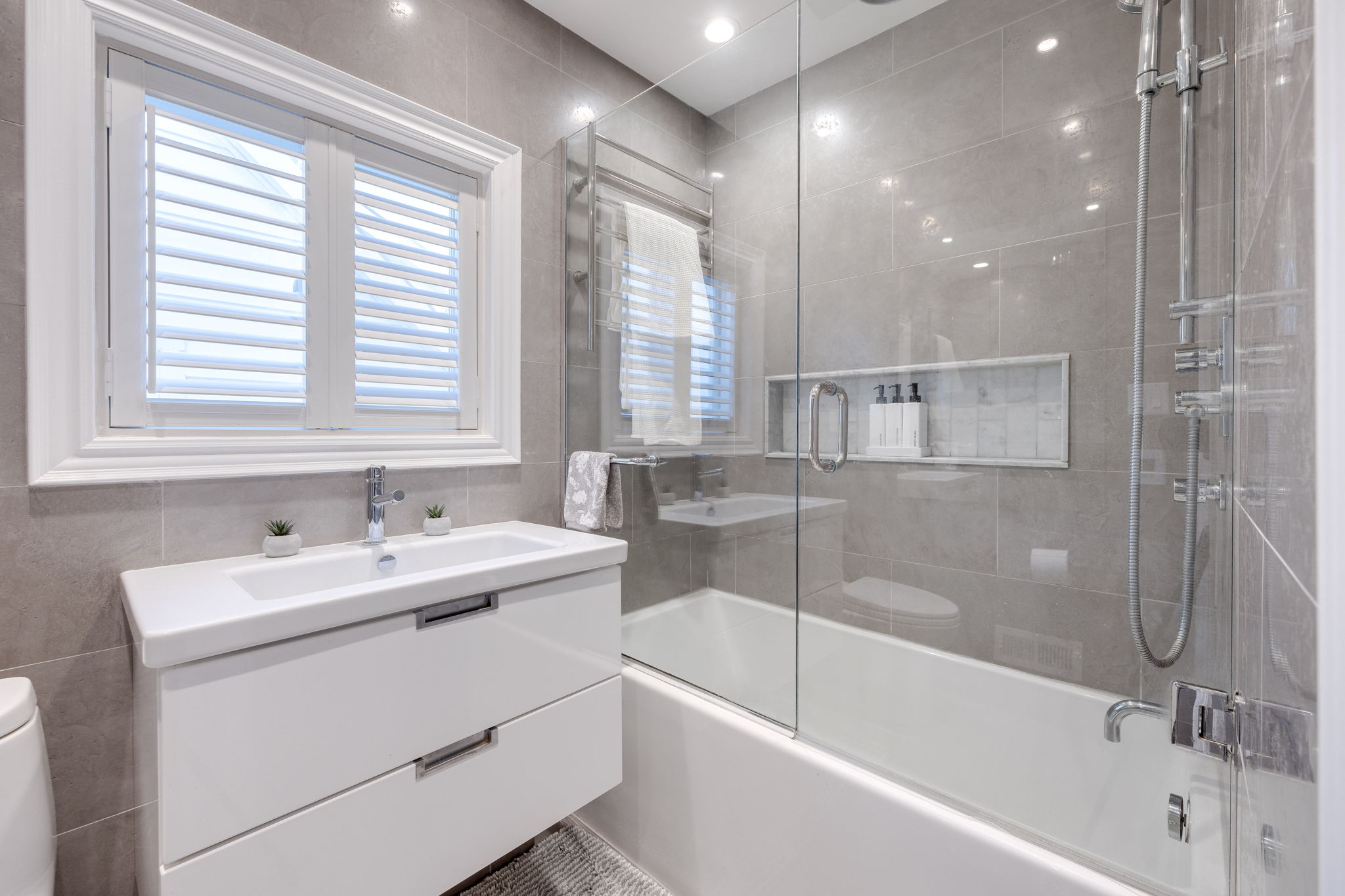 Toronto property showcase — delivered property photograph 23