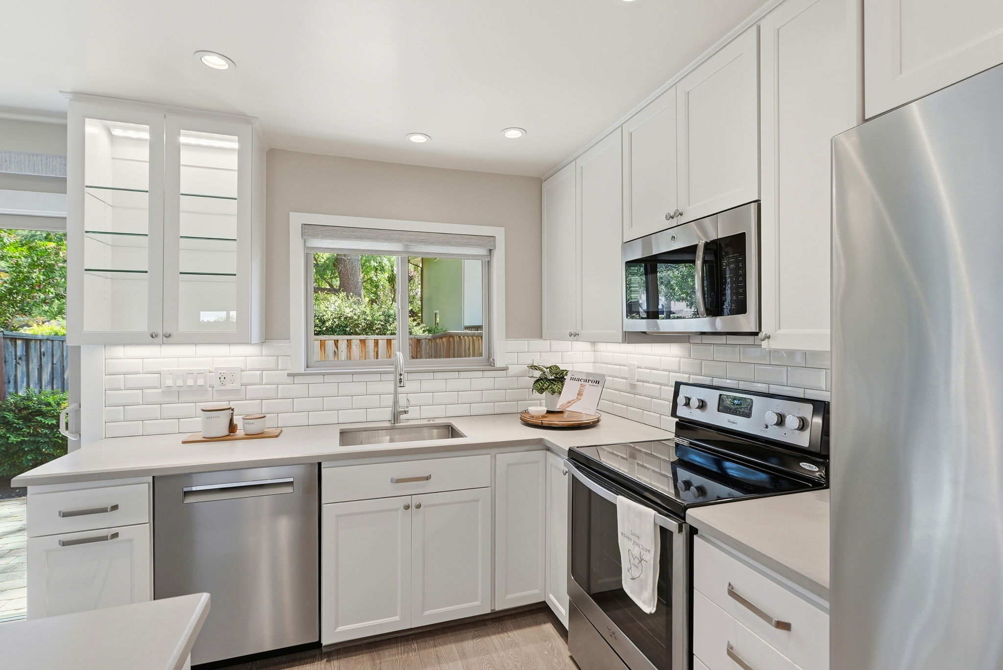 014_F8_30 Miramonte Dr
