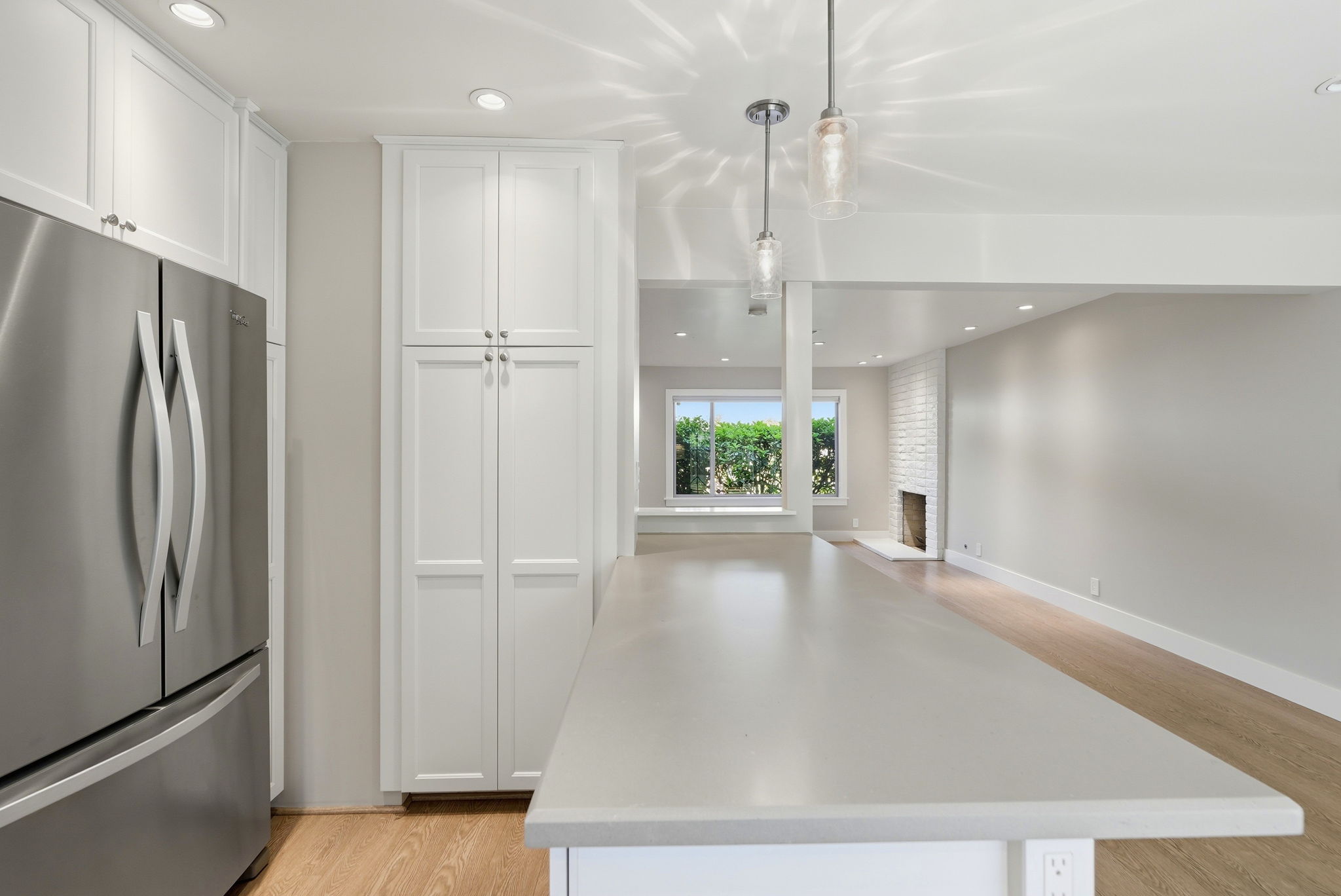 016_F8_30 Miramonte Dr
