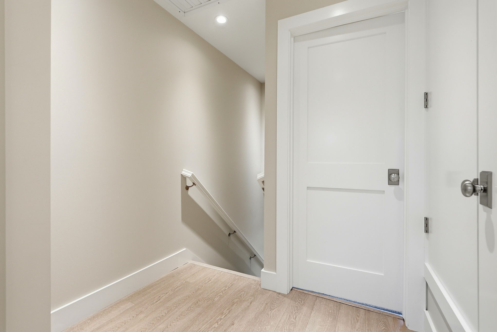 019_F8_30 Miramonte Dr