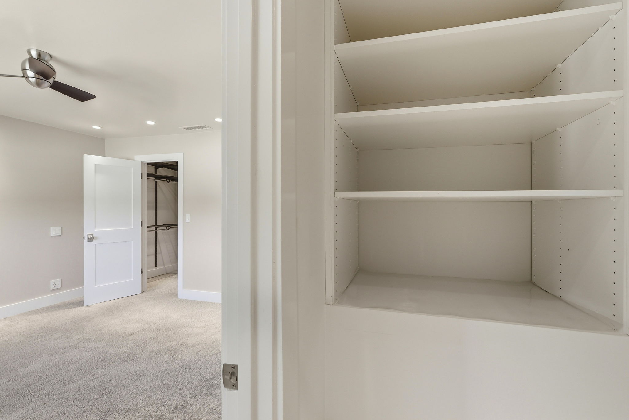 026_F8_30 Miramonte Dr