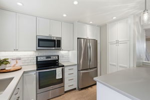 013_F8_30 Miramonte Dr