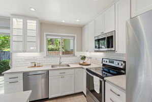 014_F8_30 Miramonte Dr