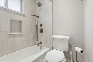 034_F8_30 Miramonte Dr