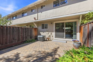 039_F8_30 Miramonte Dr