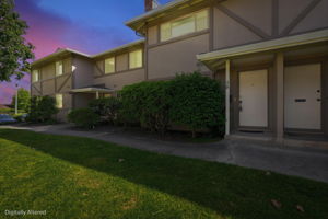  Photo 0