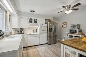 Mortlock Pl-020.jpg
