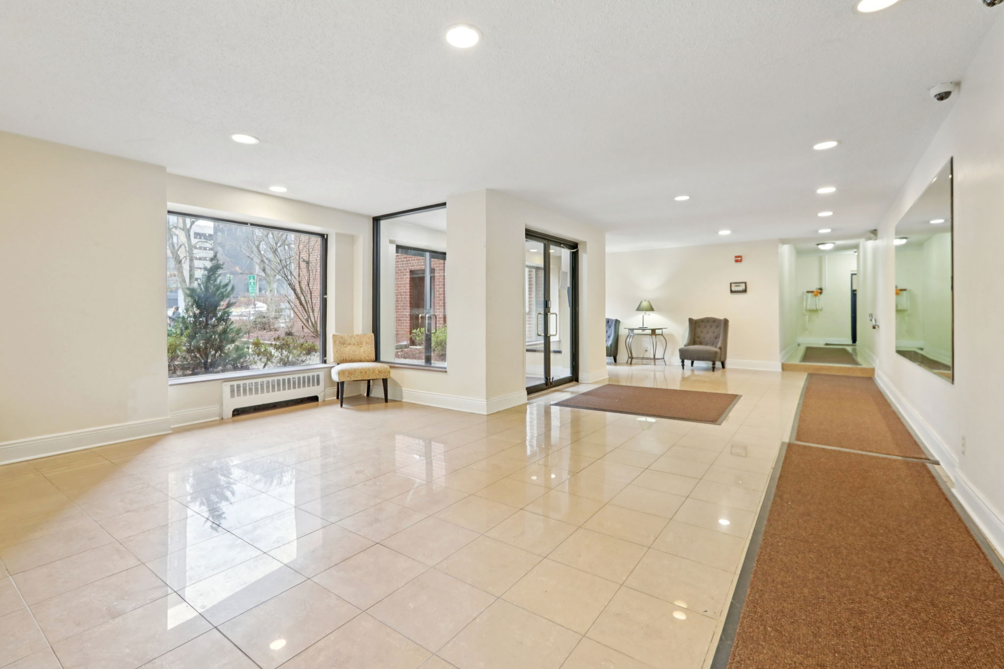 N Broadway-S0803-006