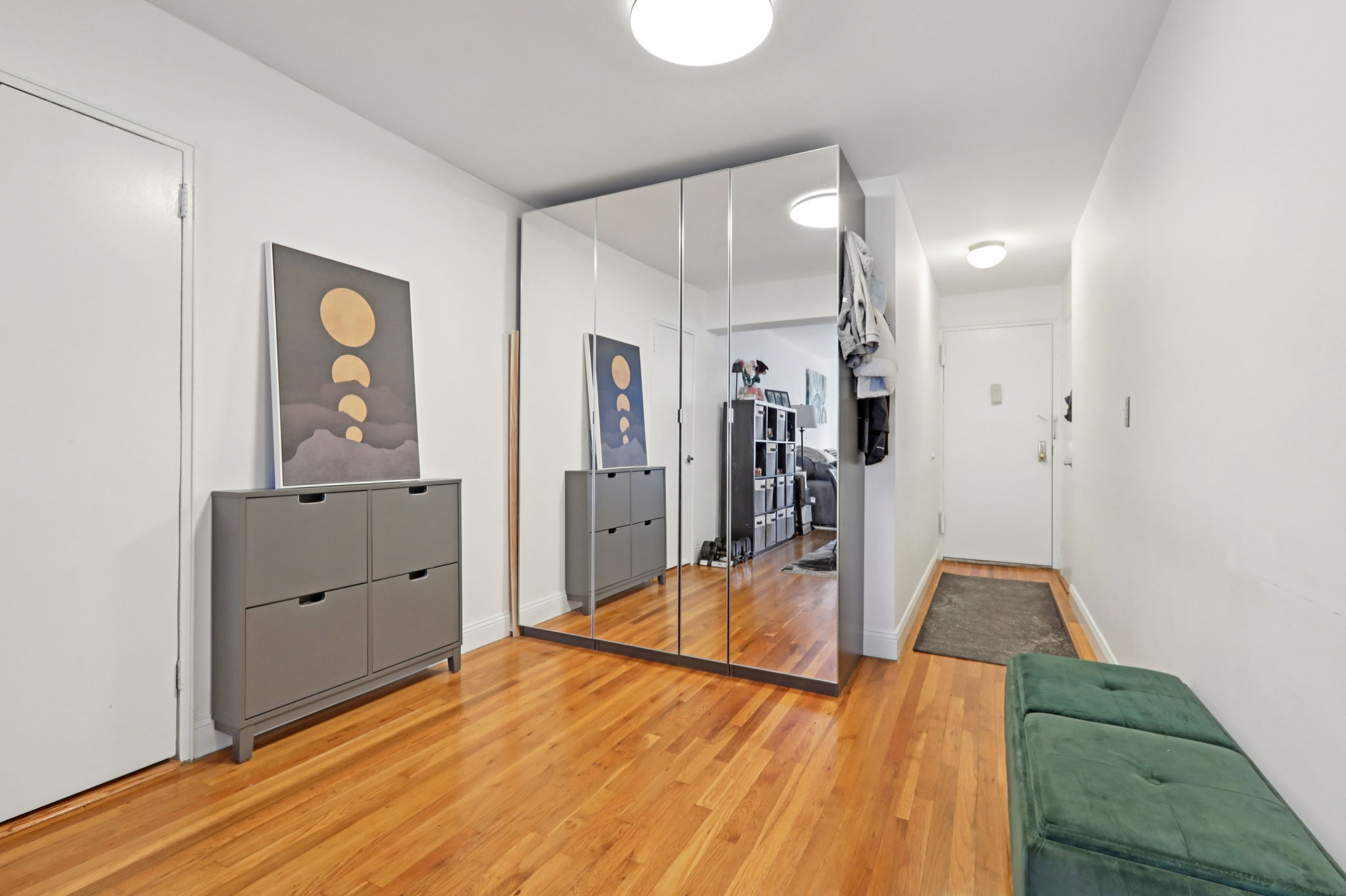 N Broadway-S0803-011