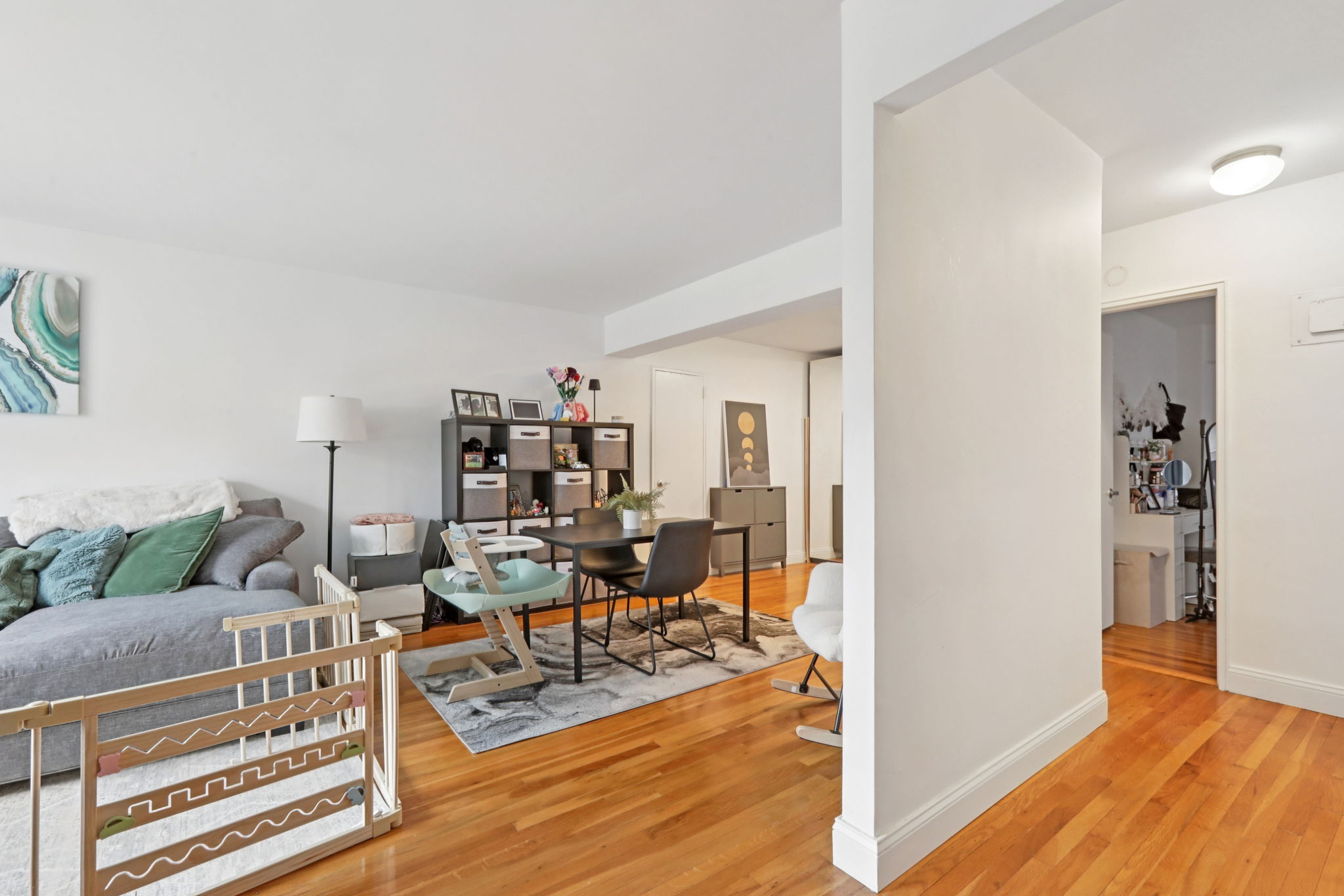 N Broadway-S0803-020