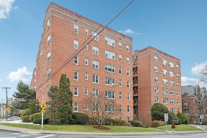 N Broadway-S0803-002