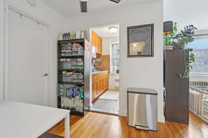 N Broadway-S0803-013