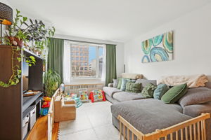 N Broadway-S0803-021