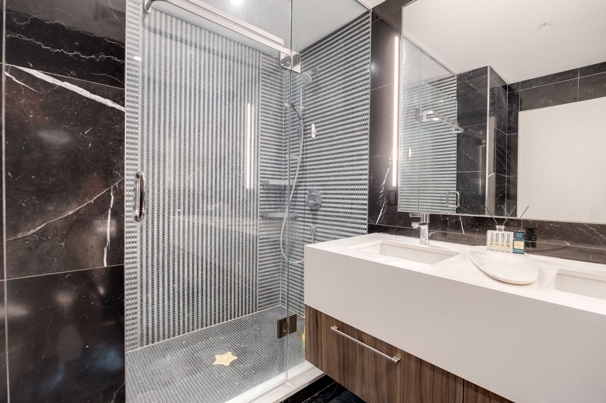 Toronto property showcase — delivered property photograph 28