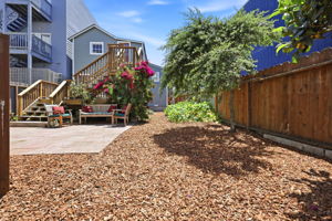 035_F8_30 Niantic Ave