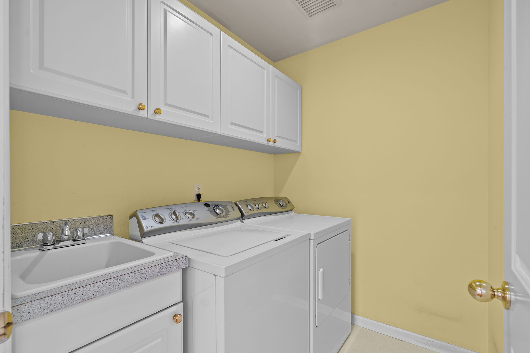  Photo 51