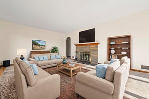 NER02099 virtually staged.jpeg