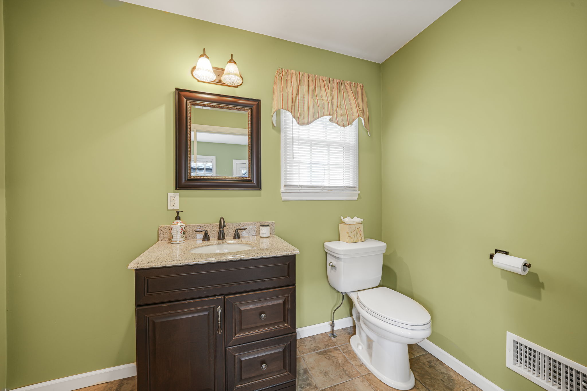 Powder Room- 1st floor