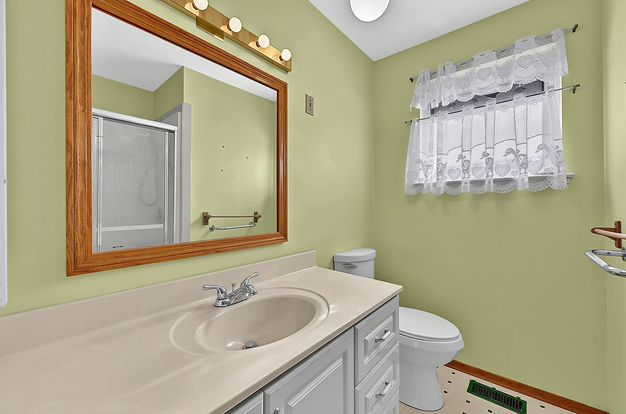  Photo 41