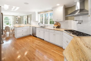  30 Plymouth River Rd, Hingham, MA 02043, US Photo 9