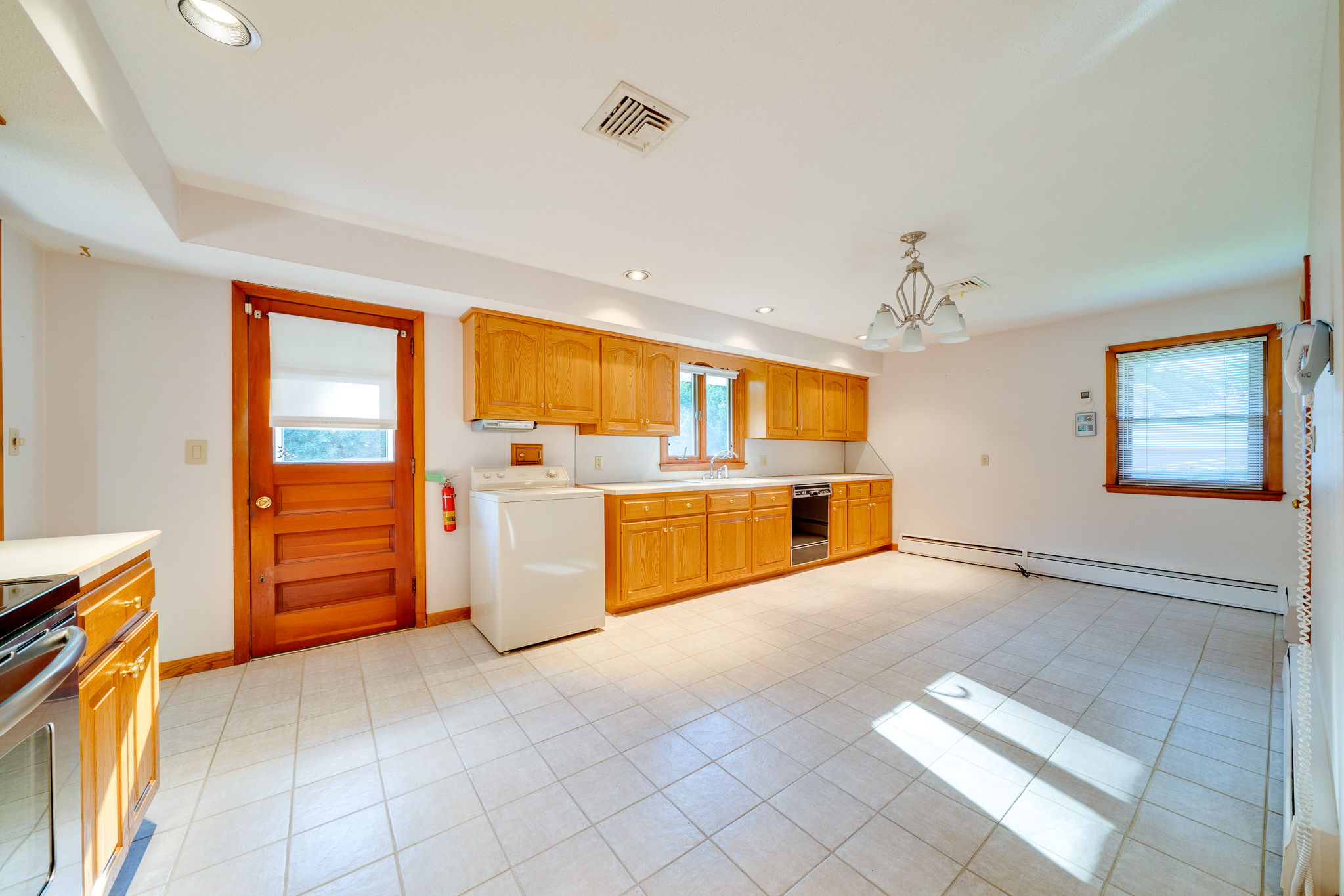  30 Robin Rd, Farmington, CT 06032, US Photo 11
